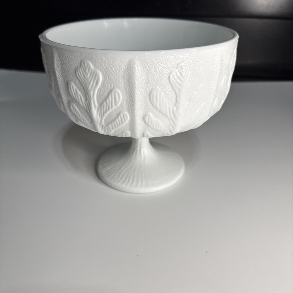 FTD 1975‎ Vintage White Milk Glass Pedestal Candy Dish Planter Bowl